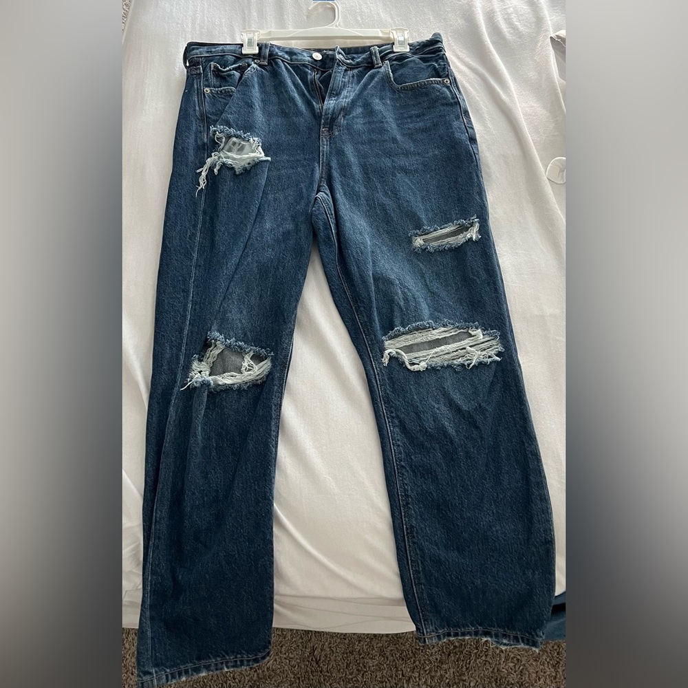 UNWORN American eagle mom jeans